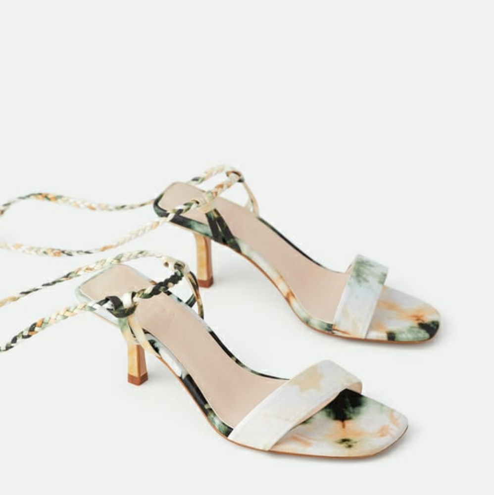 TIE-DYE WOVEN STRAP HEELED SANDALS